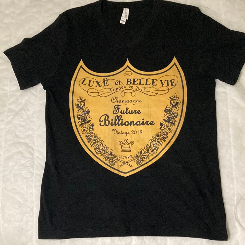 Luxe et Belle Vie Black and Gold Graphic Tee